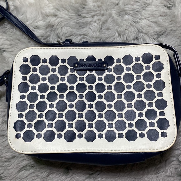 NWOT Vera Bradley honeycomb crossbody - Picture 1 of 15